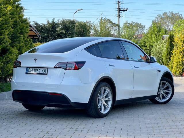 Срочная продажа авто TESLA MODEL Y  фото 4