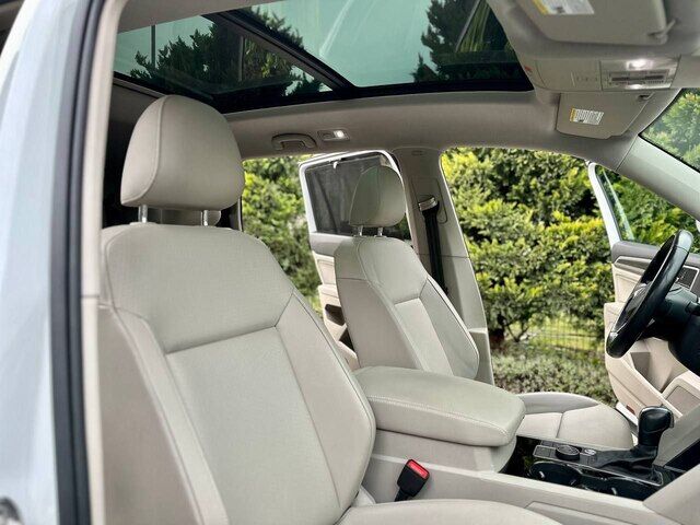 Срочная продажа авто Volkswagen Atlas фото 6
