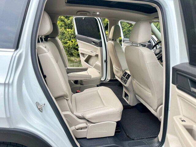 Срочная продажа авто Volkswagen Atlas фото 2