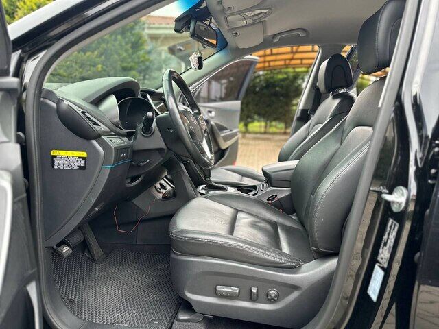 Срочная продажа авто Hyundai Santa Fe фото 5