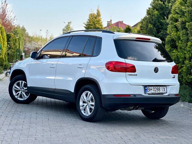 Срочная продажа авто Volkswagen Tiguan фото 4