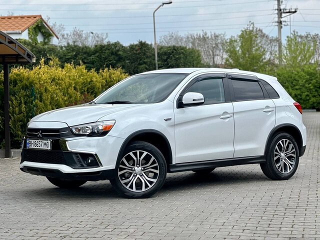 Срочная продажа авто Mitsubishi Outlander Sport фото 3
