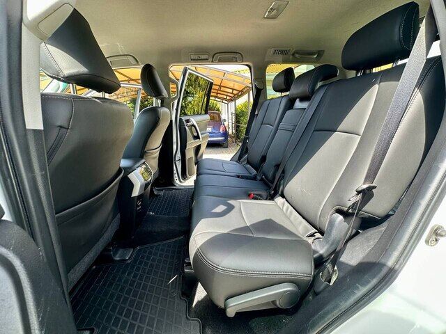 Срочная продажа авто Toyota Land Cruiser Prado фото 4