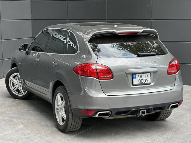 Срочная продажа авто Porsche Cayenne фото 5