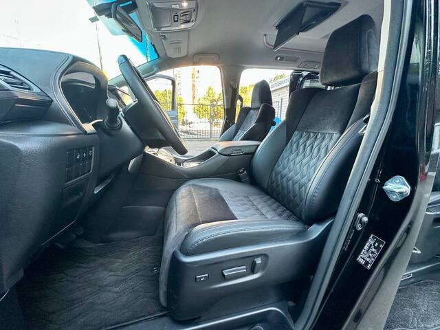 Срочная продажа авто Toyota Vellfire фото 4