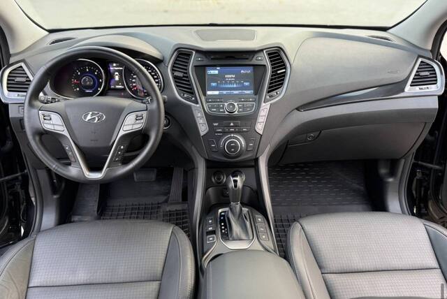 Срочная продажа авто Hyundai Santa Fe фото 5