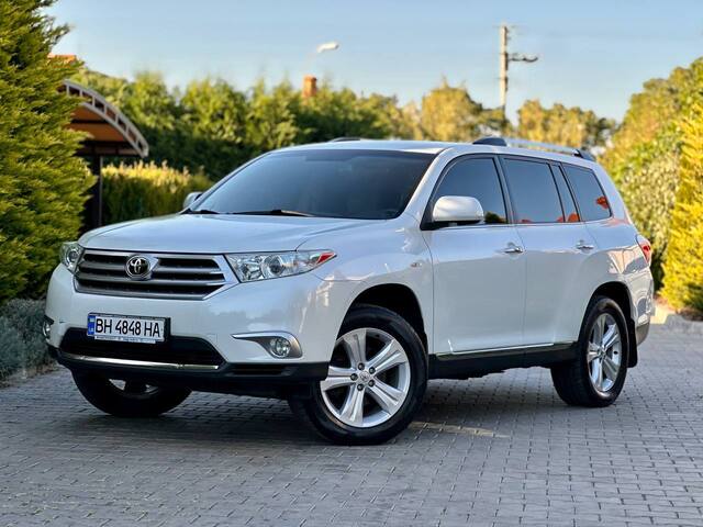 Срочная продажа авто Toyota Highlander фото 5