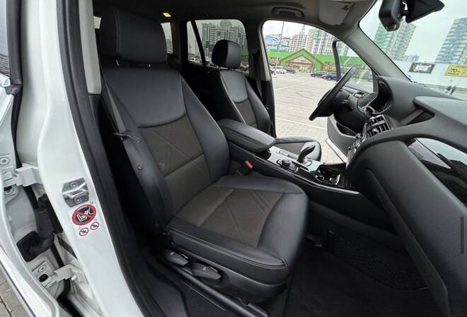 Срочная продажа авто BMW X3 фото 3