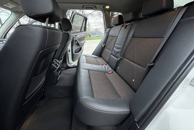 Срочная продажа авто BMW X3 фото 2