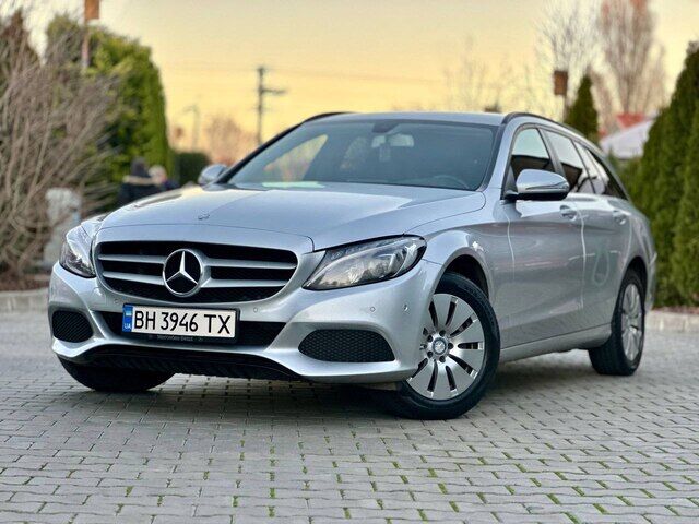 Срочная продажа авто Mercedes-Benz C-class фото 2