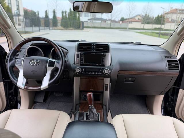 Срочная продажа авто Toyota Land Cruiser Prado фото 4