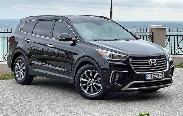Срочная продажа авто Hyundai Santa Fe фото 2