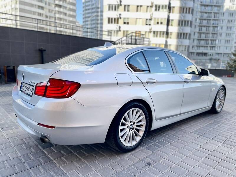 Срочная продажа авто BMW 535  фото 6