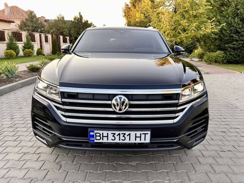 Срочная продажа авто Volkswagen Toureg фото 12