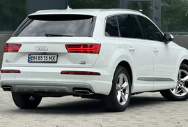 Срочная продажа авто Audi Q7 фото 6