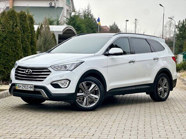 Срочная продажа авто Hyundai Santa Fe фото 1