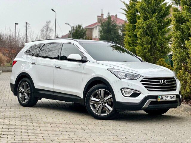 Срочная продажа авто Hyundai Santa Fe фото 8