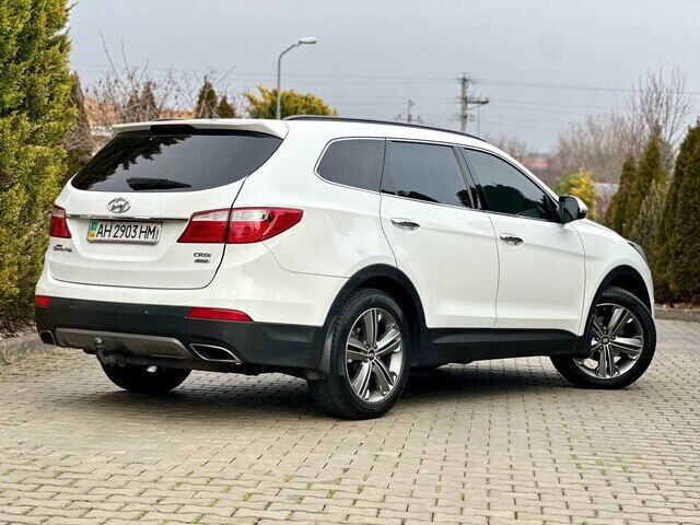 Срочная продажа авто Hyundai Santa Fe фото 5