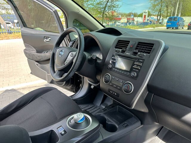 Срочная продажа авто Nissan Leaf фото 2