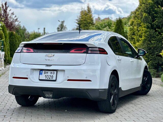 Срочная продажа авто Chevrolet Volt фото 7