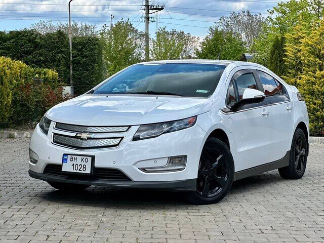Срочная продажа авто Chevrolet Volt фото 2