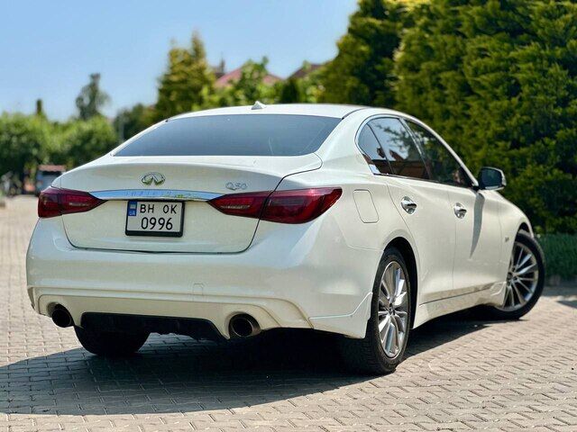 Срочная продажа авто Infiniti Q50 фото 5