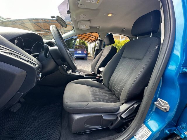 Срочная продажа авто Ford Focus фото 4