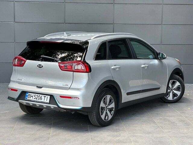 Срочная продажа авто Kia Niro фото 7