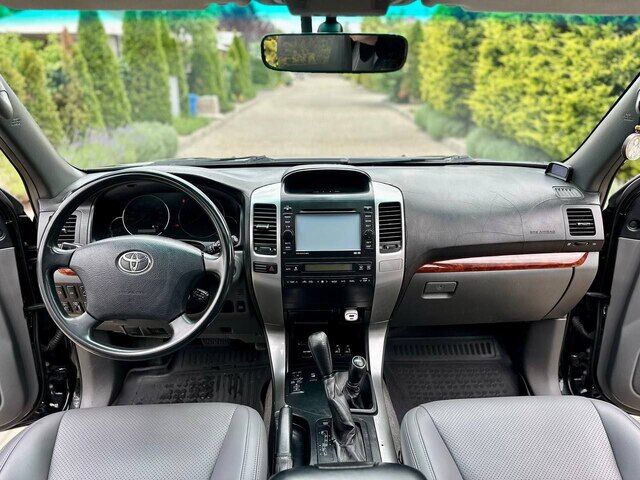 Срочная продажа авто Toyota Land Cruiser Prado фото 3