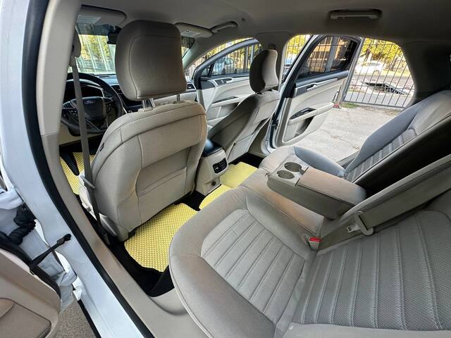 Срочная продажа авто Ford Fusion Hybrid фото 4