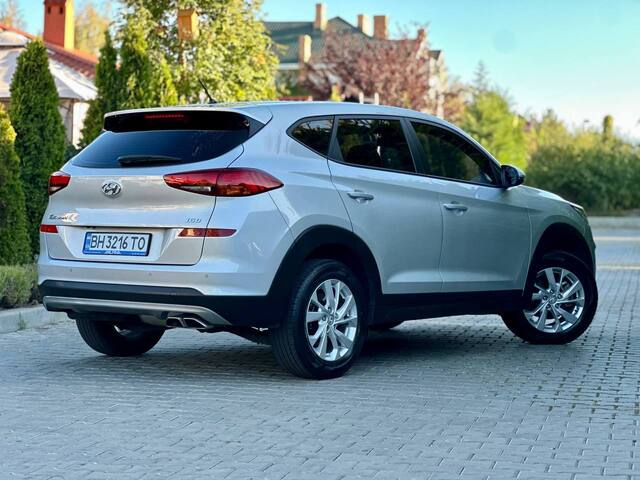 Срочная продажа авто Hyundai Tucson фото 4