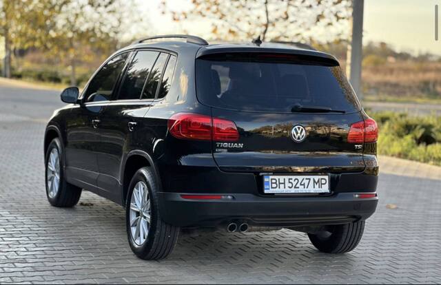 Срочная продажа авто Volkswagen Tiguan фото 5