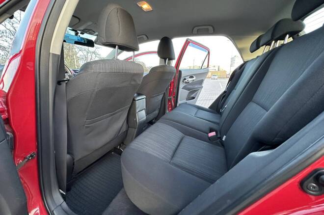 Срочная продажа авто Toyota Auris фото 4