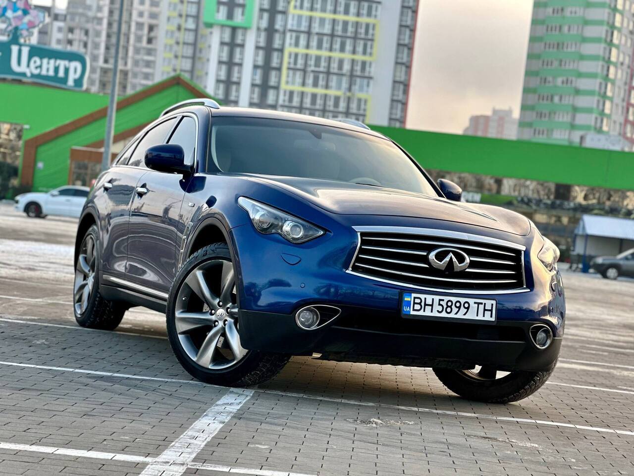 Срочная продажа авто Infiniti FX37S фото 7