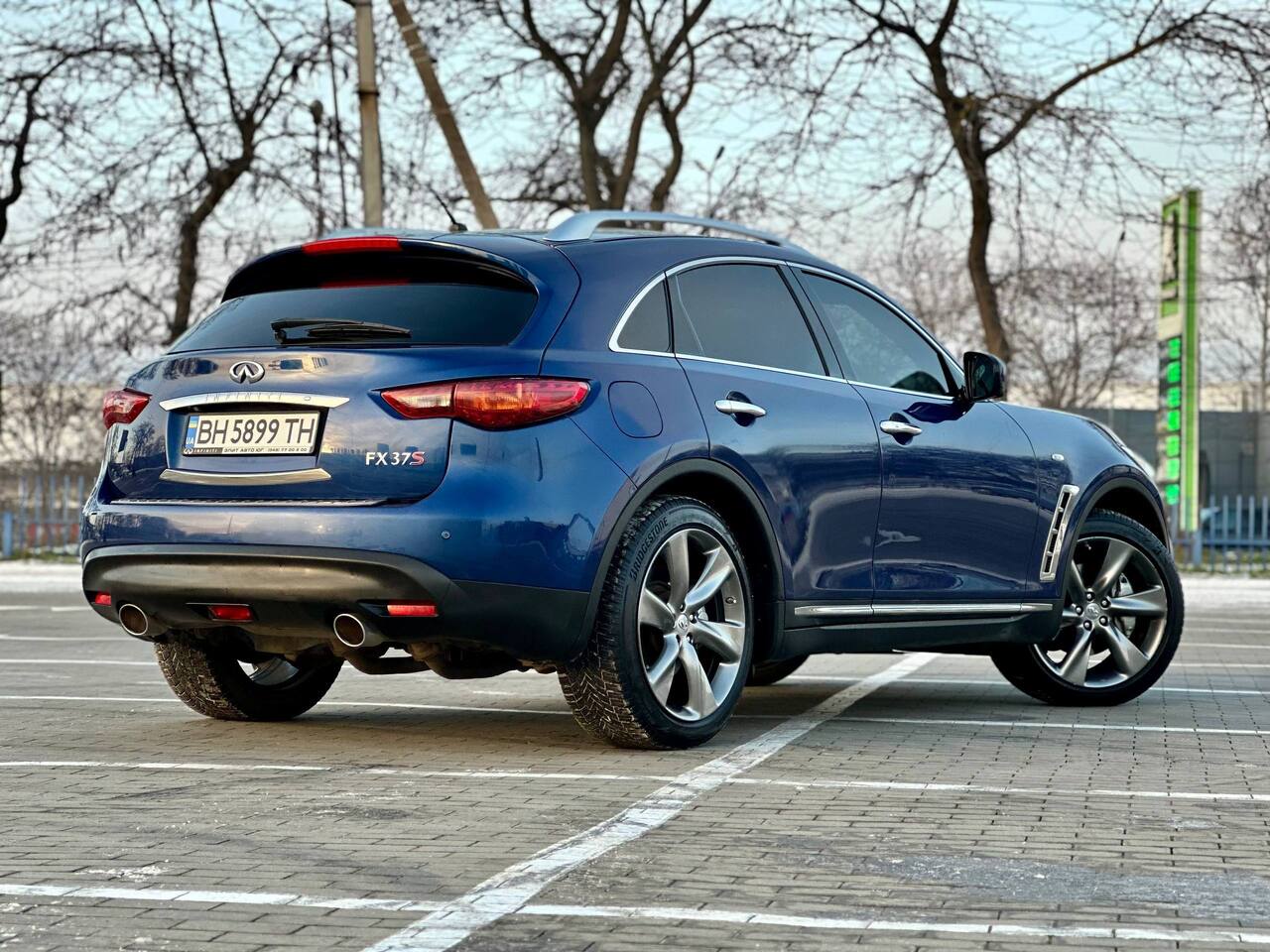 Срочная продажа авто Infiniti FX37S фото 3