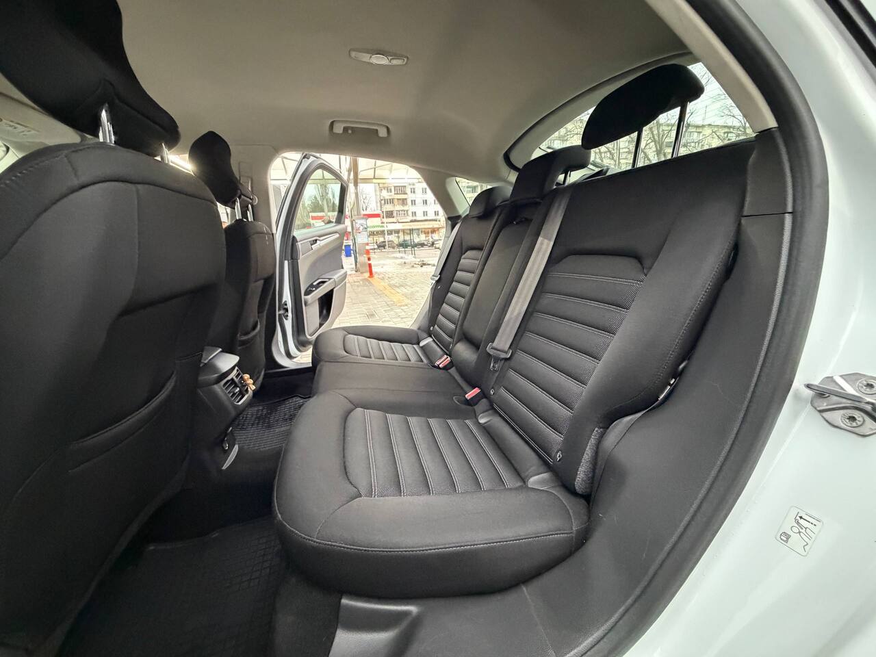 Срочная продажа авто Ford Mondeo фото 2