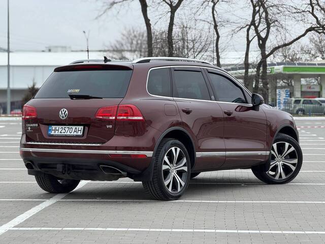 Срочная продажа авто Volkswagen Touareg фото 7