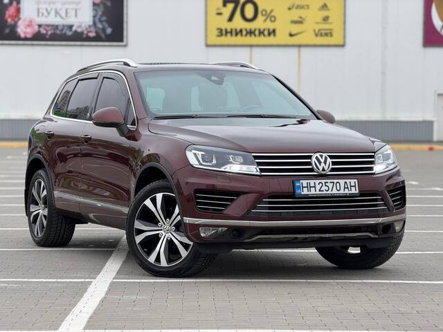 Срочная продажа авто Volkswagen Touareg фото 3