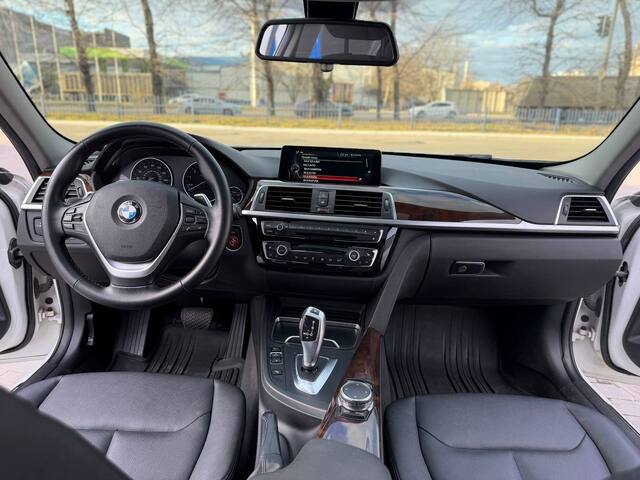 Срочная продажа авто BMW 3 Series фото 3