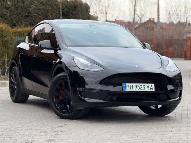 Срочная продажа авто Tesla Model Y фото 1