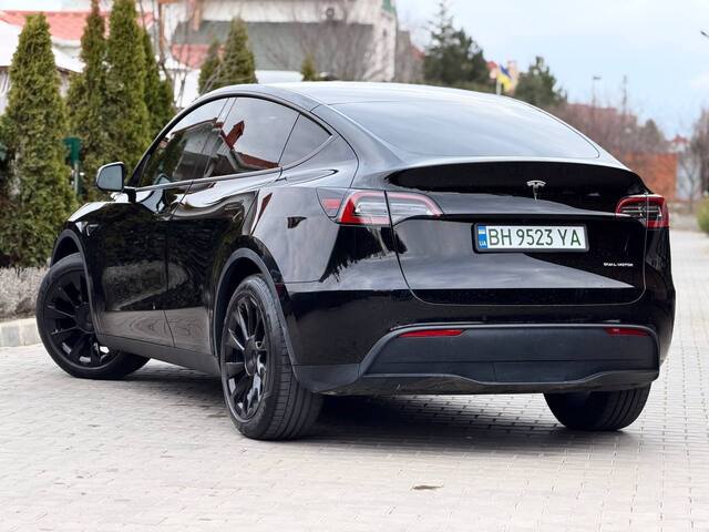 Срочная продажа авто Tesla Model Y фото 3