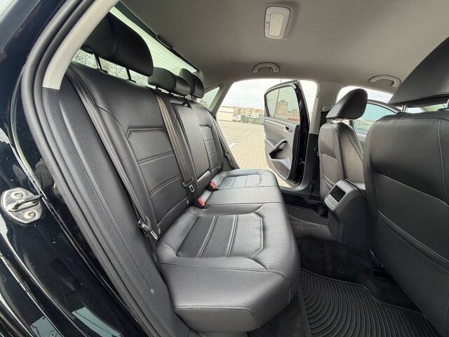 Срочная продажа авто Volkswagen Passat фото 2