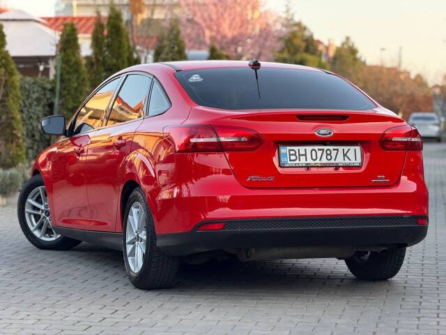 Срочная продажа авто Ford Focus фото 4