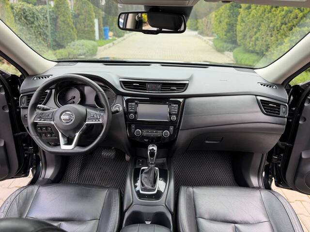 Срочная продажа авто Nissan X-Trail фото 5