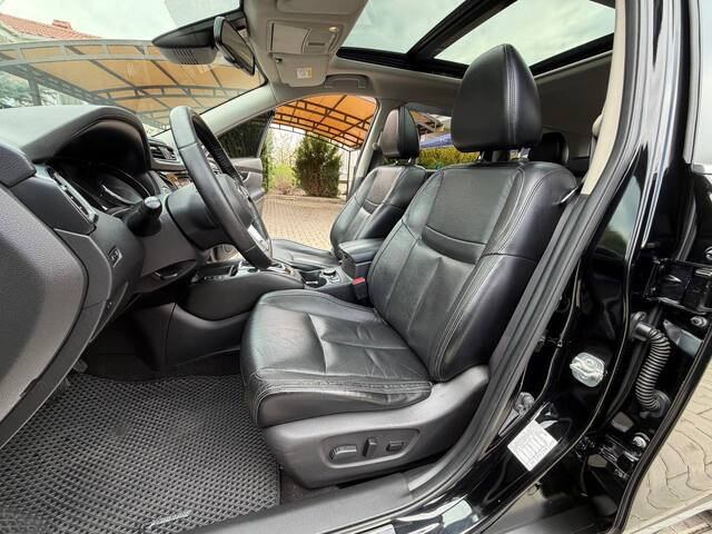 Срочная продажа авто Nissan X-Trail фото 3