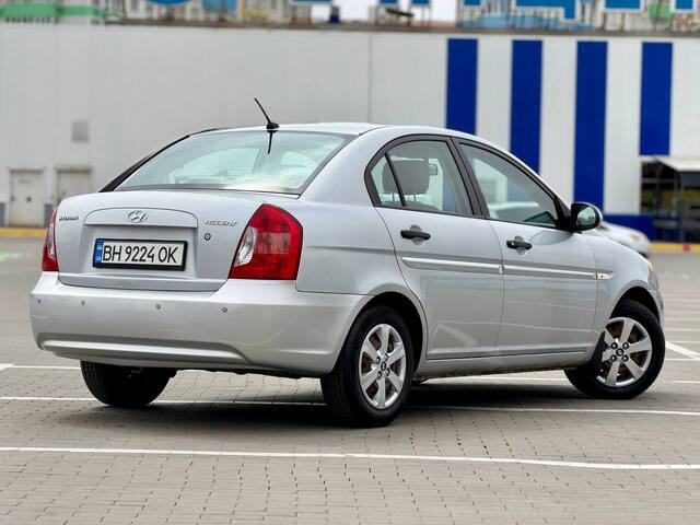 Срочная продажа авто Hyundai Accent фото 6