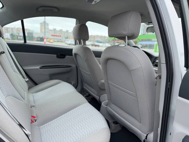 Срочная продажа авто Hyundai Accent фото 5