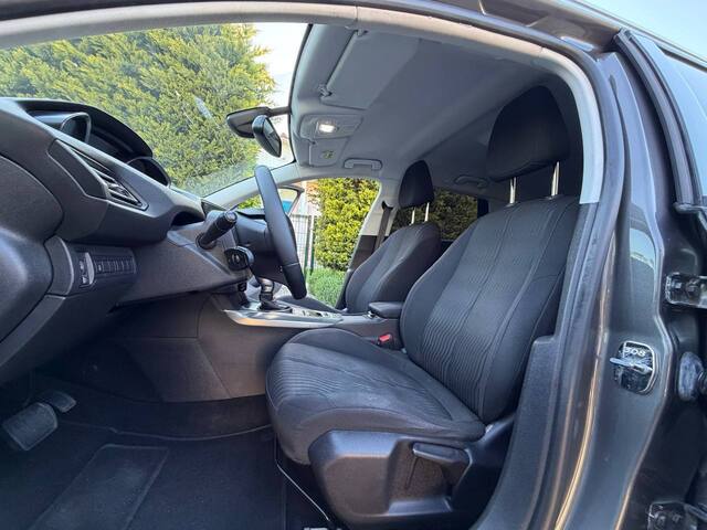 Срочная продажа авто Peugeot 308 фото 3