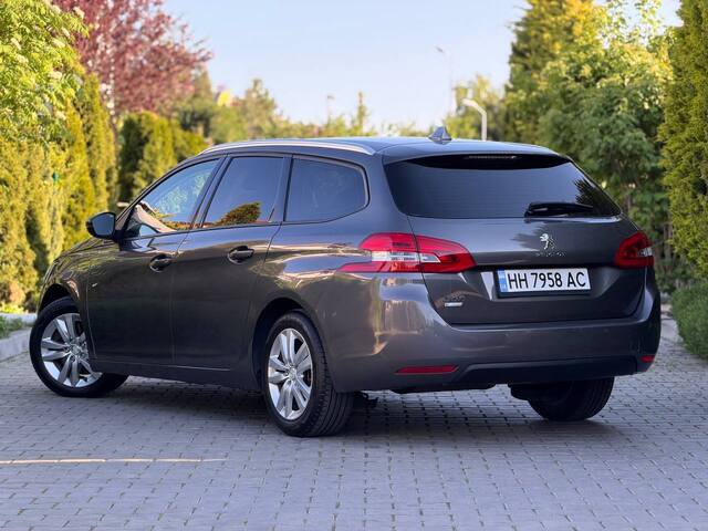 Срочная продажа авто Peugeot 308 фото 2