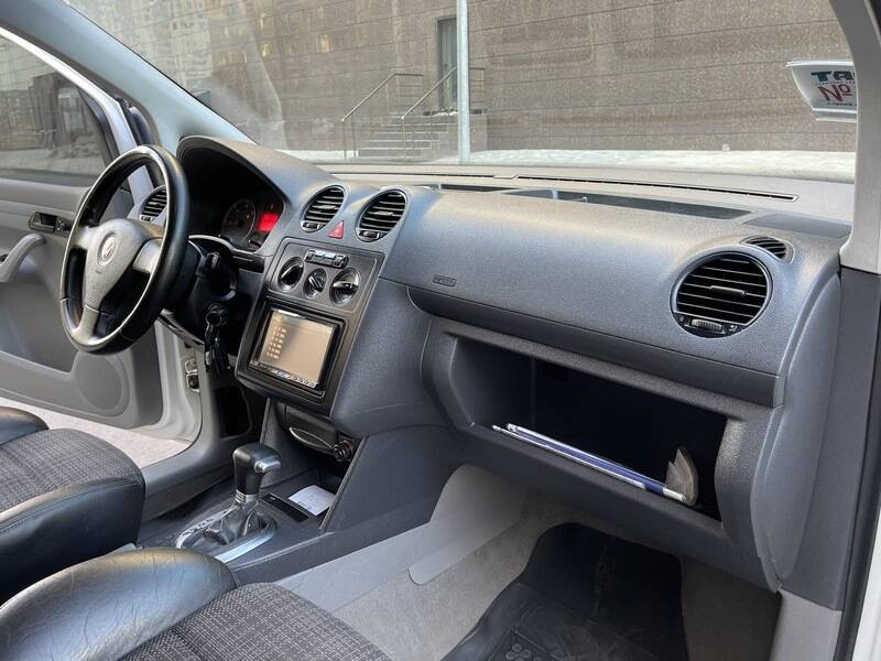 Срочная продажа авто Volkswagen Caddy фото 6